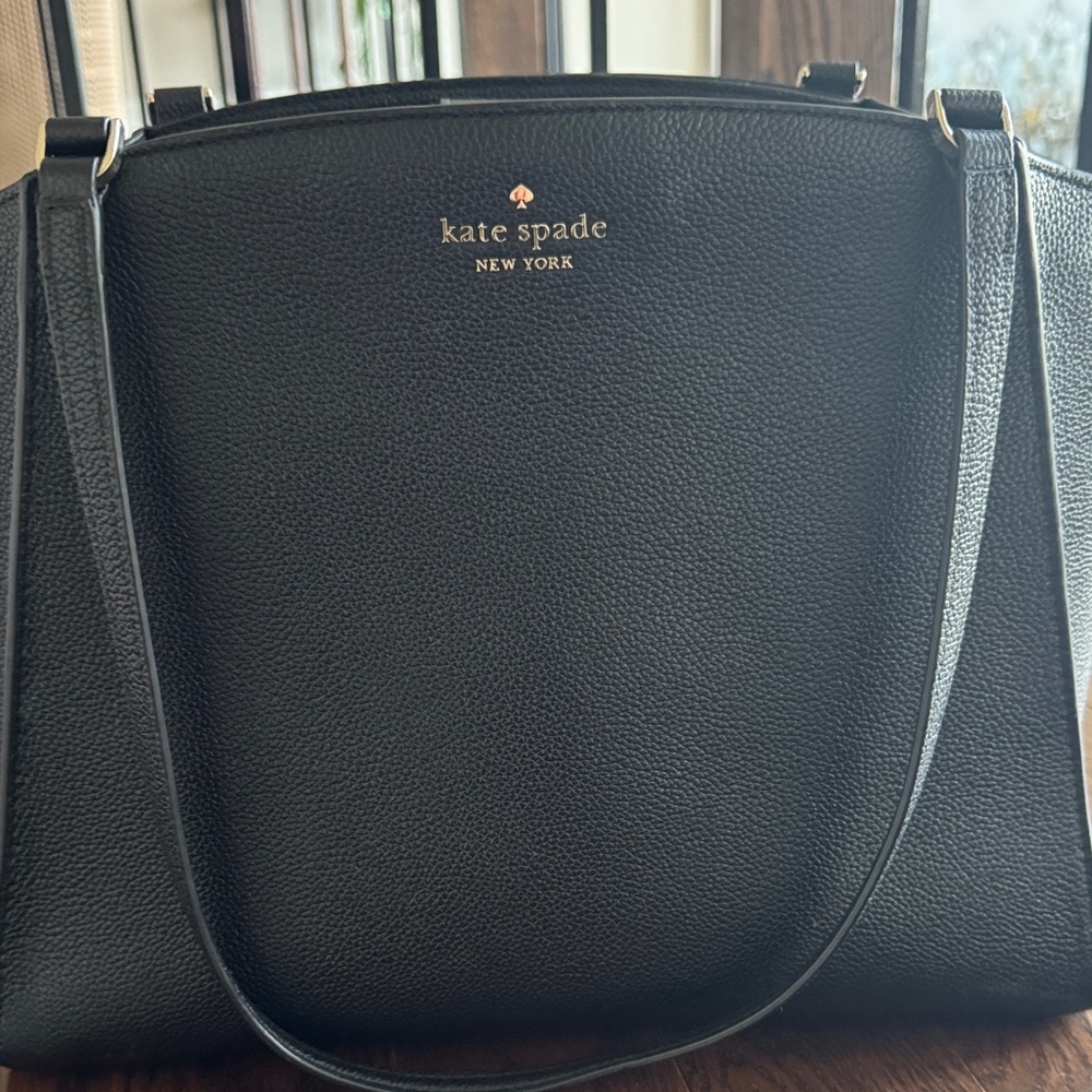Kate Spade Elegant Black Shoulder Bag